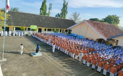 SMA NEGERI 1 KASIMAN GELAR  UPACARA PERINGATAN KESAKTIAN PANCASILA