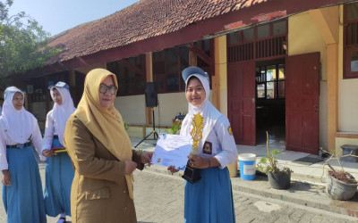 CHIKA DWI AMELIA JUARA 2 LOMBA MEMBACA BERITA TK. KABUPATEN DALAM RANGKA BULAN BAHASA TAHUN 2023