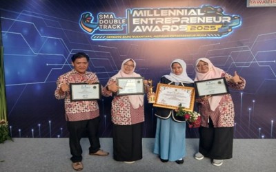 SMA NEGERI 1 KASIMAN RAIH BERBAGAI PENGHARGAAN DALAM AJANG BERGENGSI MILLENNIAL ENTREPRENEUR AWARD 2025